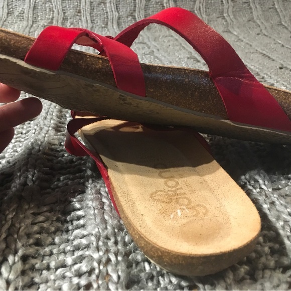 Yokono sandals/size 9/ red - Picture 4 of 7